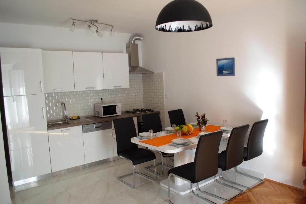 Yakov Free Public Parking And Balcony Apartment Zadar Ngoại thất bức ảnh